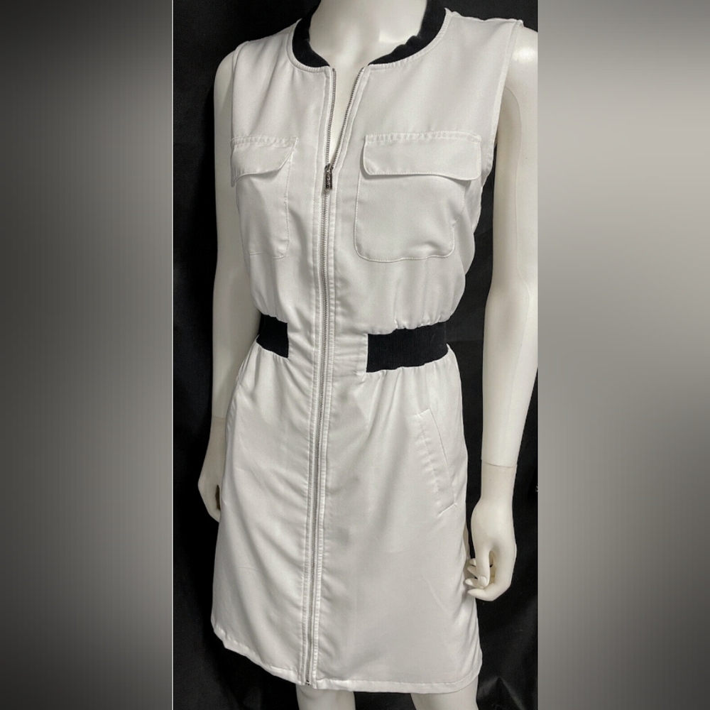 NWT Calvin Klein Sporty Summer Dress with Front Zip, Size Large.